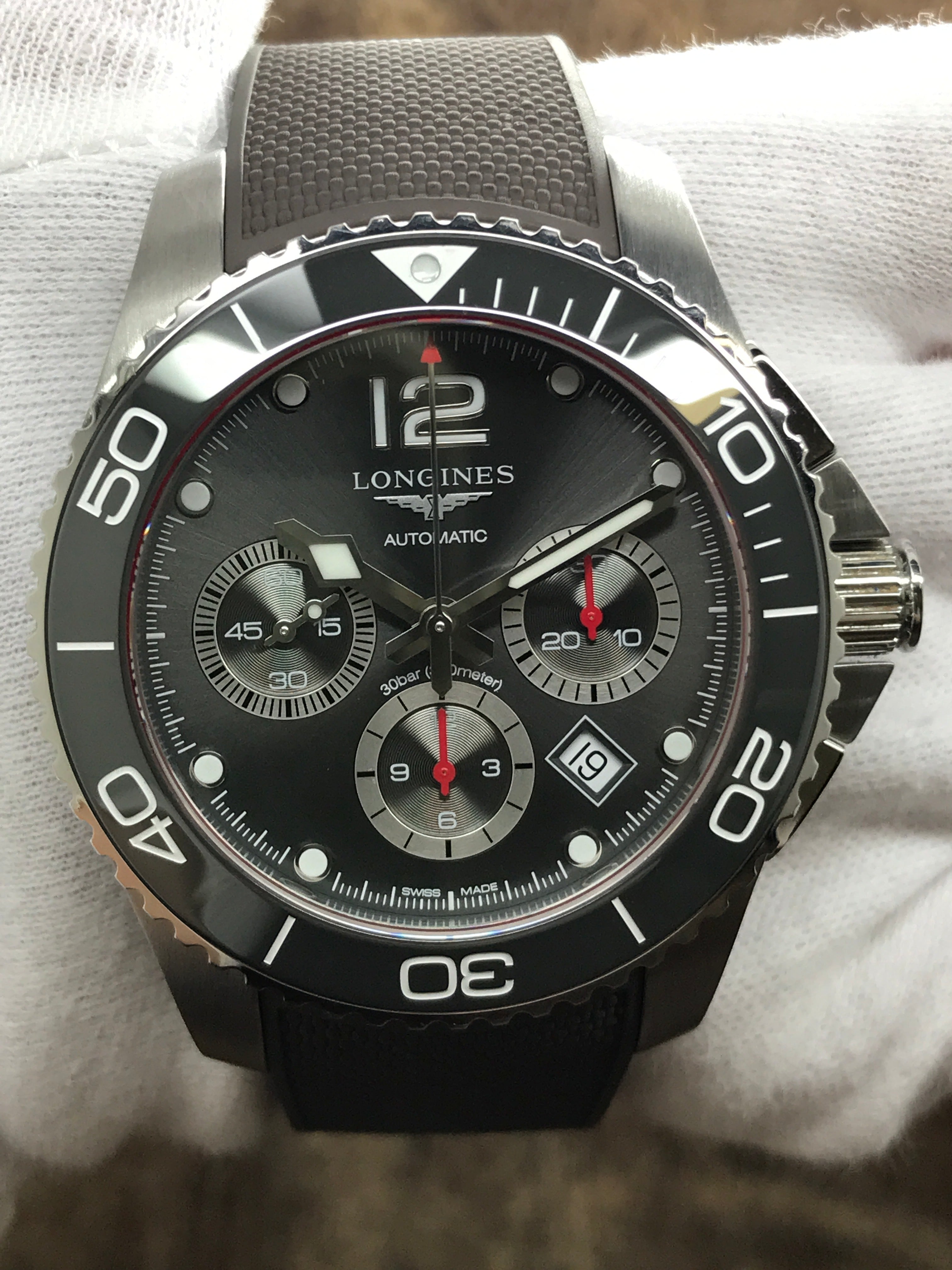 Longines HydroConquest Chronograph Grey Dial - Main Image