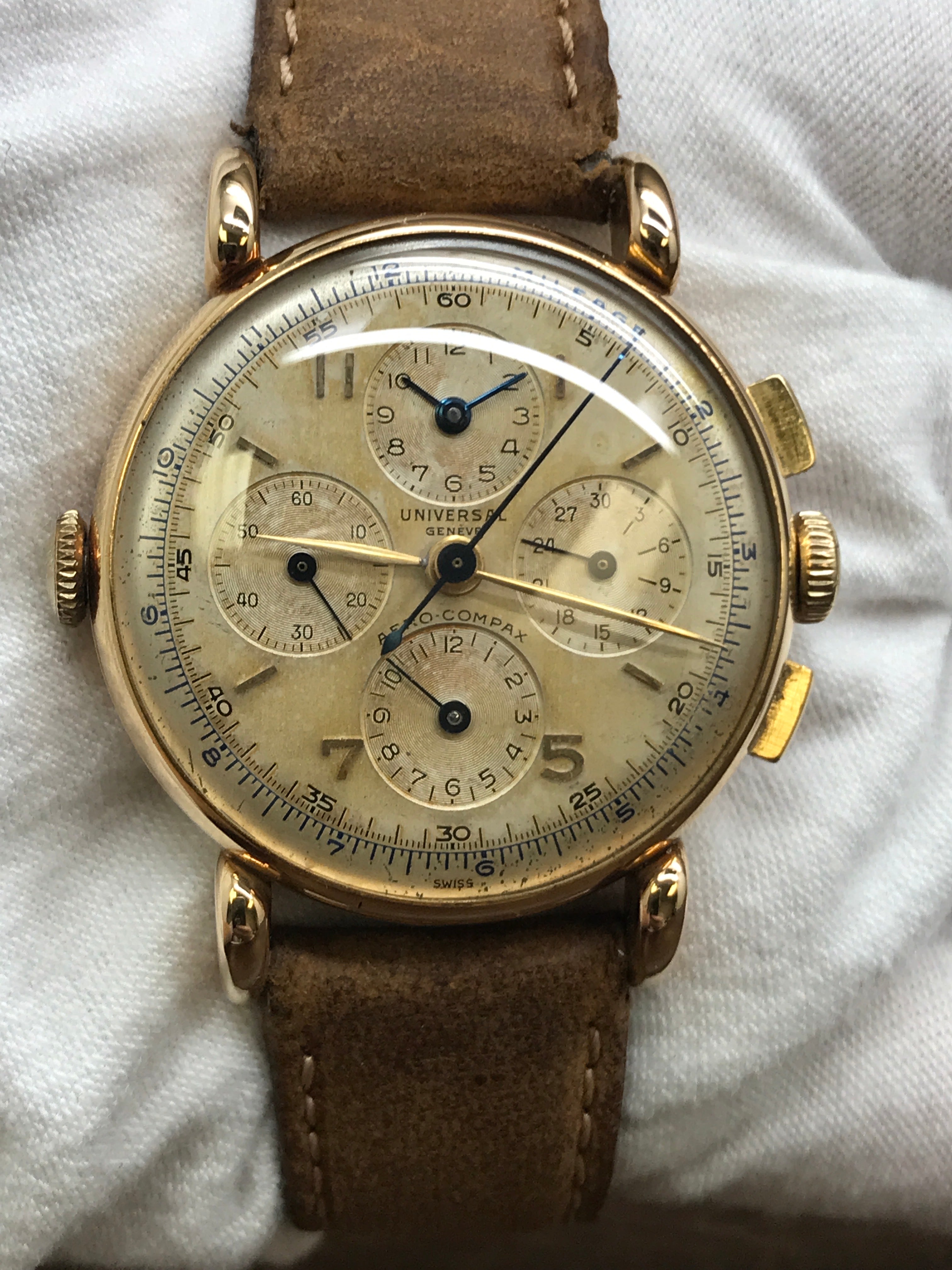 Universal Geneve Aero Compax Geneve 52206 Champagne Dial Manual