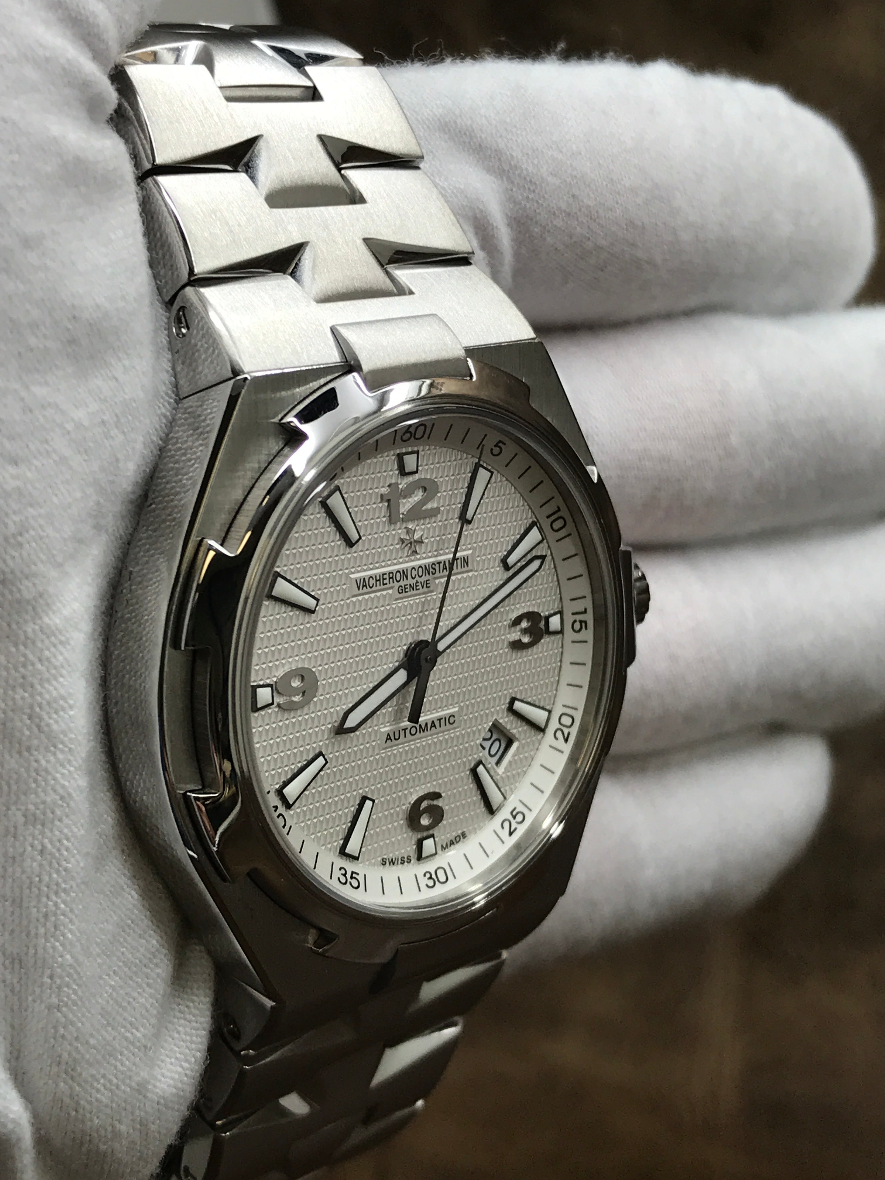 Vacheron Constantin Overseas 47040 White Dial Automatic Men's Watch ...